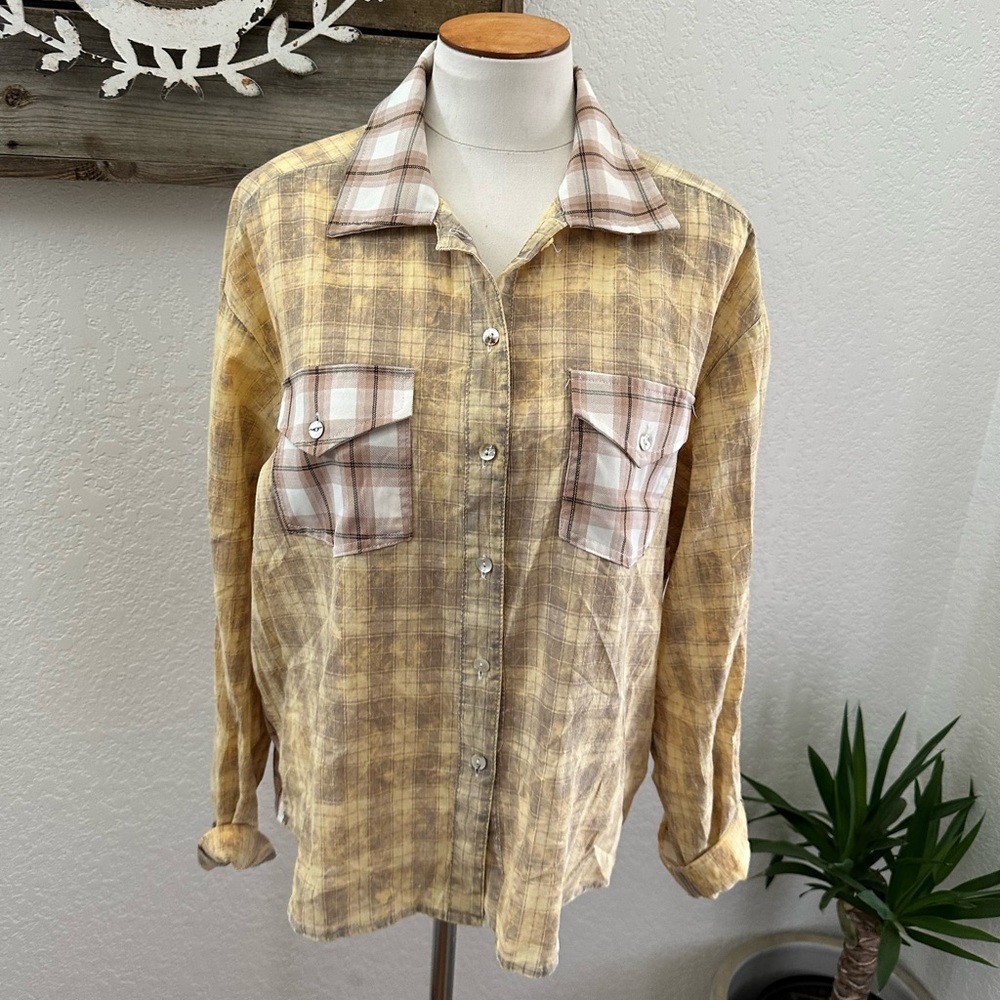 POL boutique yellow plaid button down‎ shirt ladies size M